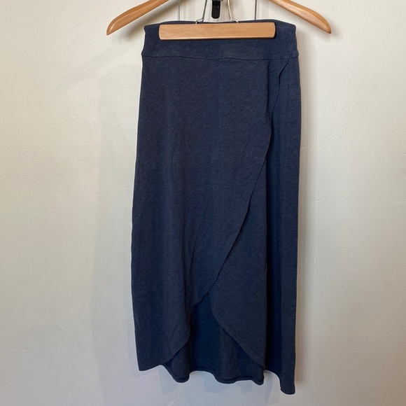 Athleta Ribbon Midi Skirt - Picture 4 of 9